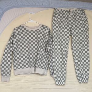 Rylee and Cru sweat suit set.Small.